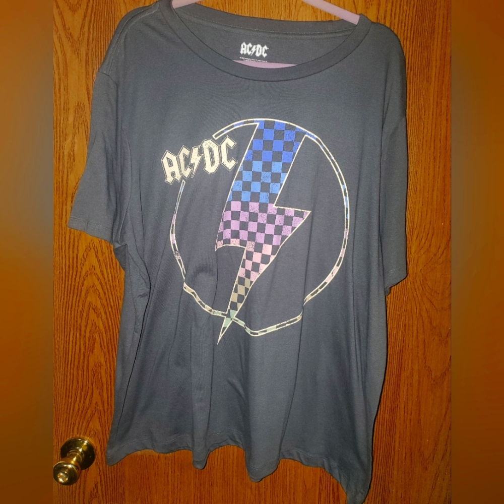 ACDC GRAPHIC TEE